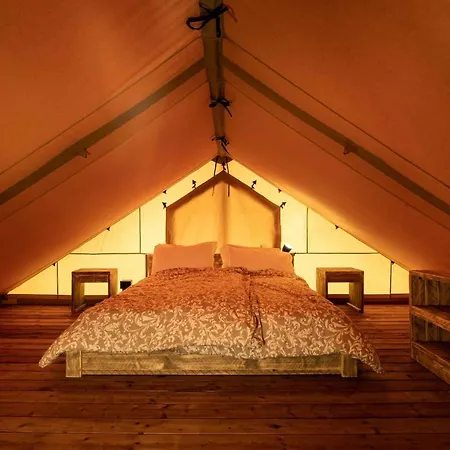 Camping Campo Dei Fiori Кемпинг